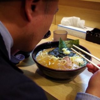 京都の名ラーメン屋紫蔵に１時間半並んで食べてきました｜行列食レポ